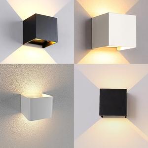 Đèn hắt tường vuông 100x100mm chống nước sử dụng ngoài trời ánh sáng vàng thân bằng acrylic đèn chiếu sáng trên tường