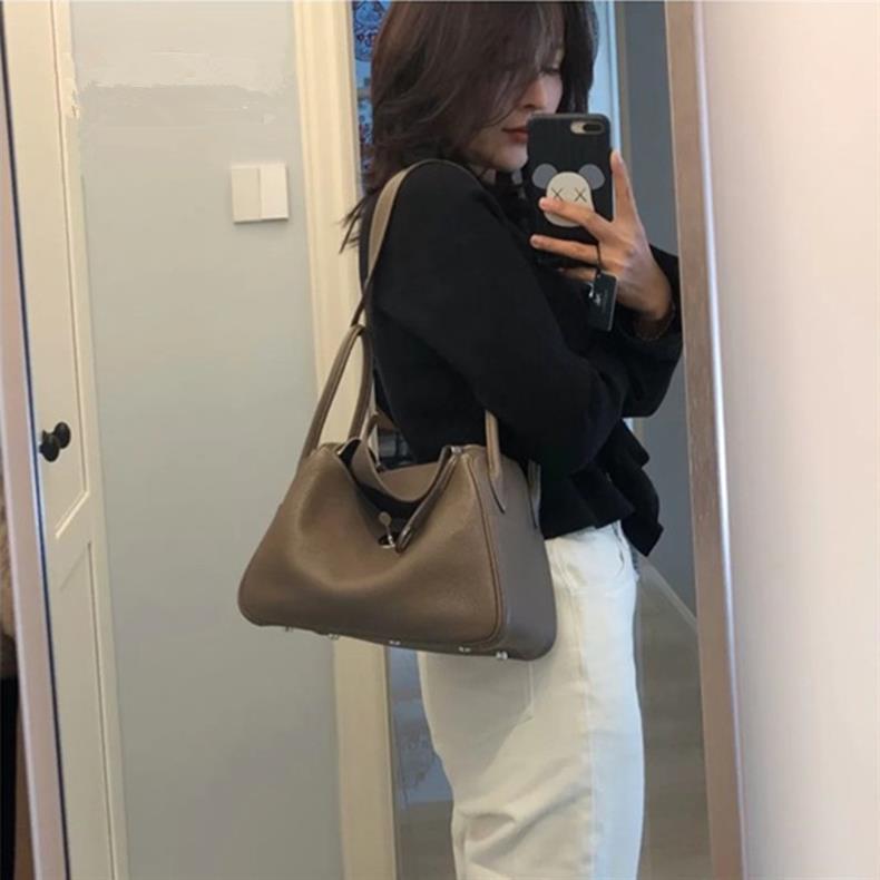 Product Introduction of Women's Lindy Bag Doctor Bag Lychee Grain Single Shoulder Handbag Crossbody Pillow Bag 18