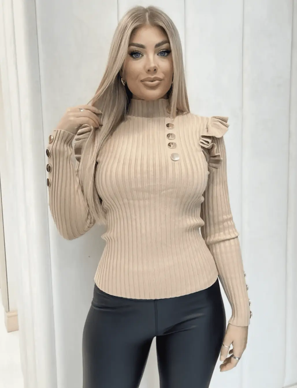FRILL SLEEVE GOLD BUTTON TOP