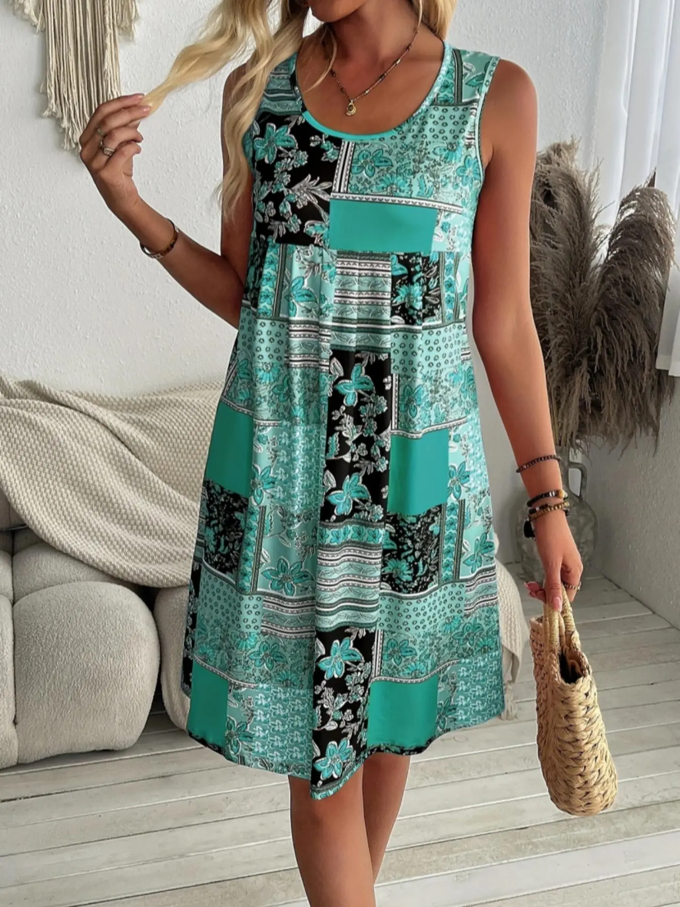 Women's All Over Print Round Neck Tank Dress, Casual Sleeveless Short Dress for Daily Wear, Ladies Clothes for All Seasons