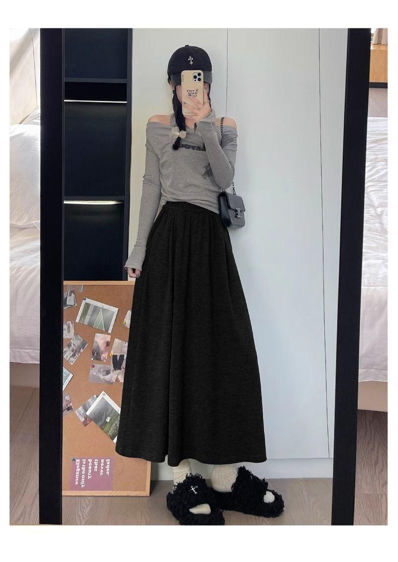 Product Introduction of Women's Skirt Autumn and Winter New A- line Skirt Small Elastic High Waist Drooping Skirt Design Slim Ins Fashion 17