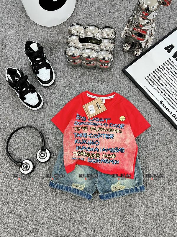 10-30kg- Bộ quần jean đùi áo thun cộc tay màu đỏ - sét áo thun polo quần short jean hình labubu set bé 4