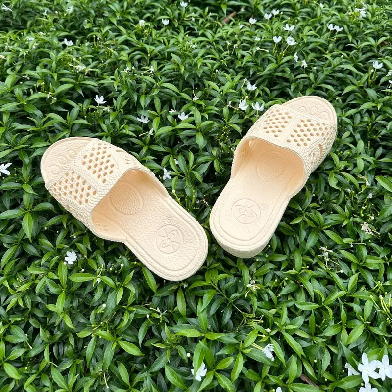 Dép tổ ong huyền thoại siêu nhẹ, dép màu KEM rất được ưu chuộng, dép dùng mang đi chơi, mang trong nhà Slipper DéP 1