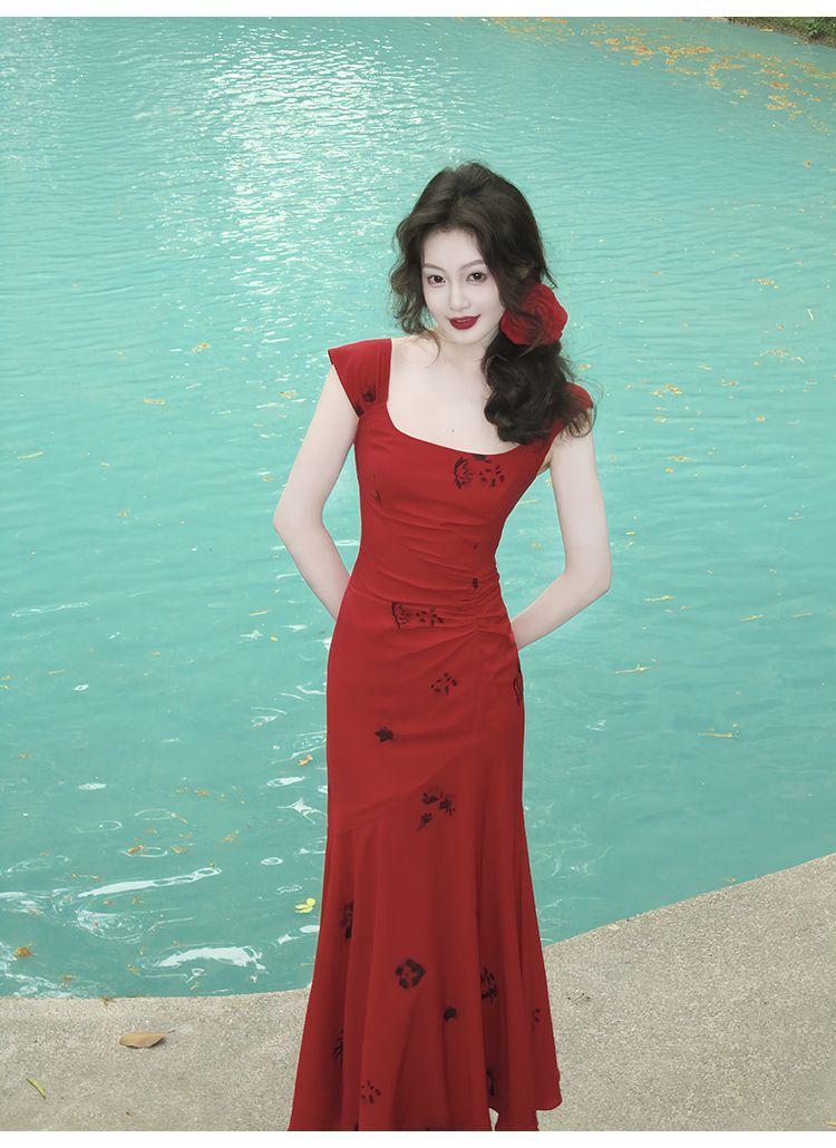 Product Introduction of Váy Hai Dây Vest Cổ Vuông Màu Đỏ Pháp, Đĩa Xanh Ăn, Chiang Mai Hoa Hồng Đỏ, Váy Tiệc Trà Đuôi Cá, Váy Đi Kỳ Nghỉ Cho Nữ, Năm 2025 Dress Women 14