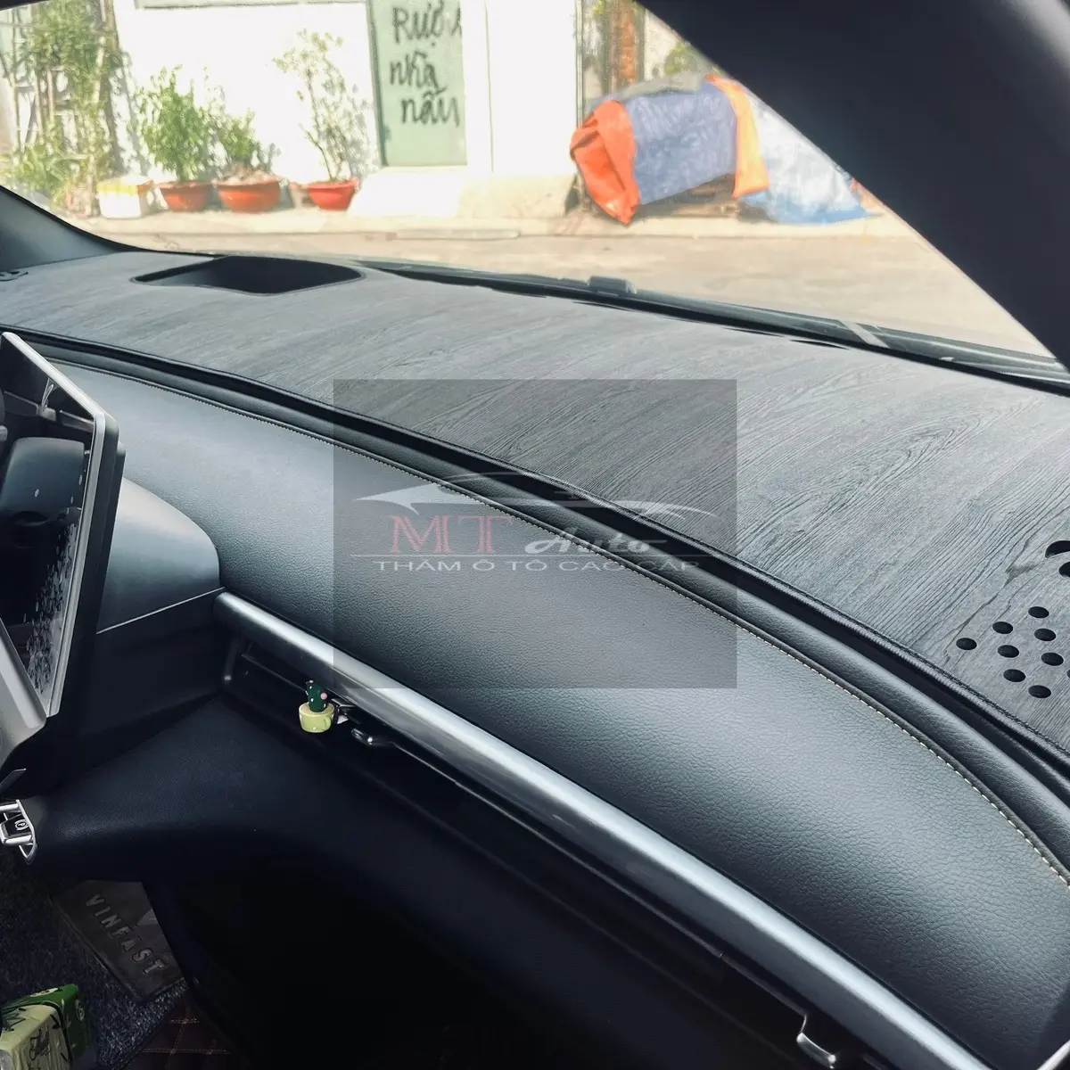 Thảm taplo Vinfast VF6 cao cấp (Phụ Tùng Ô tô)