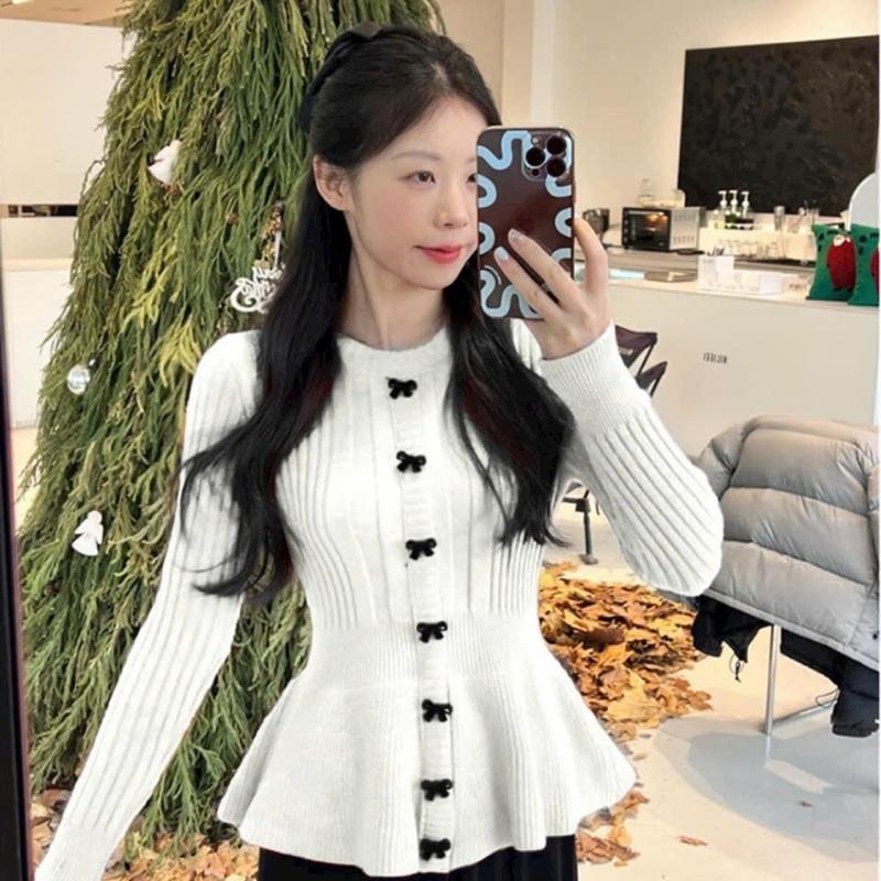 Áo len cổ tròn khuy nơ tiểu thư 3