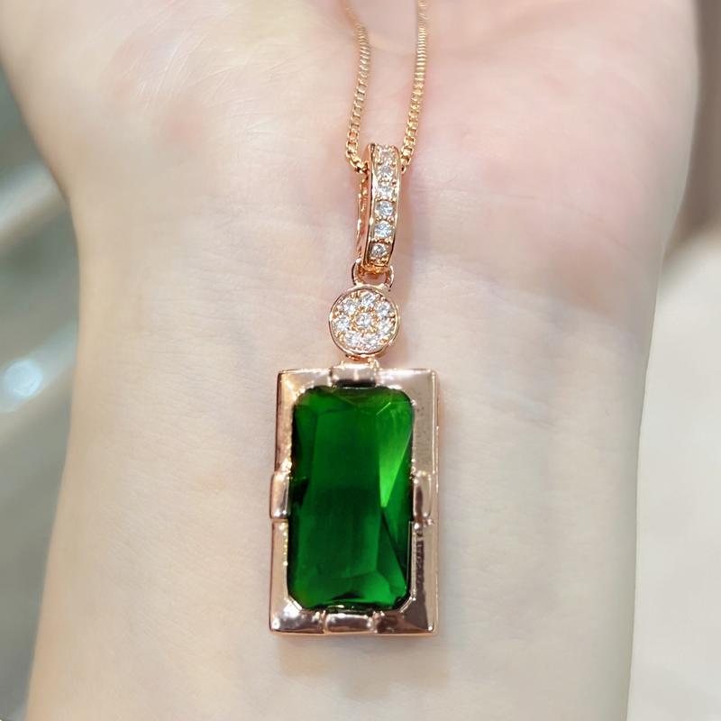 Product Introduction of Rose Gold Plated Emerald Diamond Earrings Ring Pendant Necklace Jewelry Set Exquisite Green Diamond Jewelry cincin perak ring silver silver diamond cincin perak lelaki 17