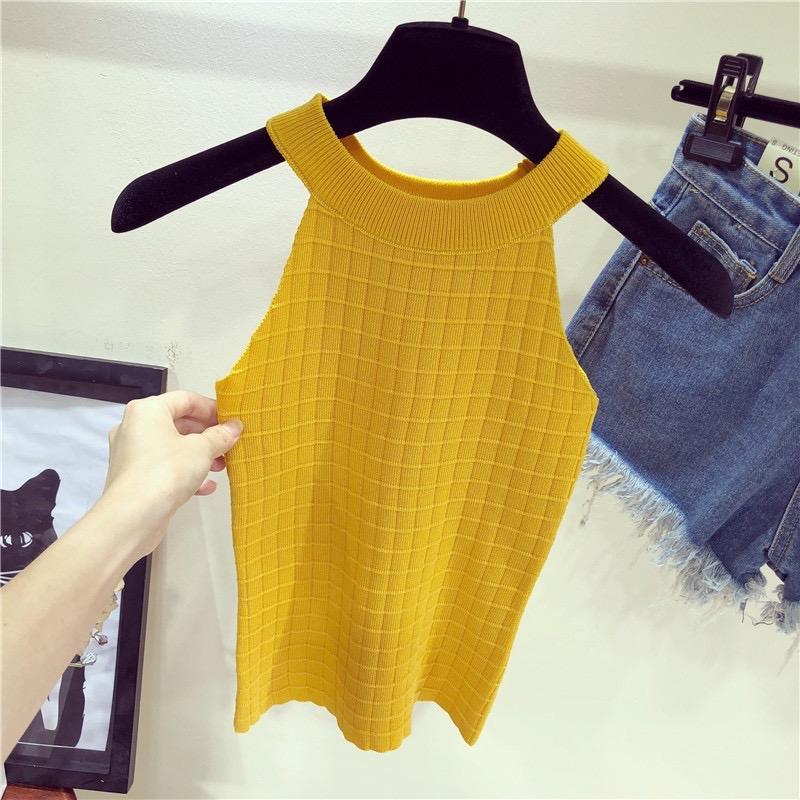 Áo len sát nách cổ yếm Áo không tay hở vai quyến rũ hoạ tiết ô vuông Phong cách trẻ trung năng động Top Nữ Women Tre