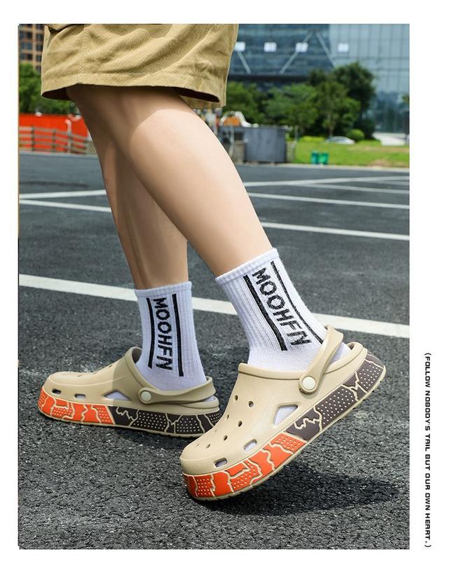 Product Introduction of Cave shoes: men's summer wear, new fashion and versatile, super thick, wear-resistant, sports beach toe sandals 13