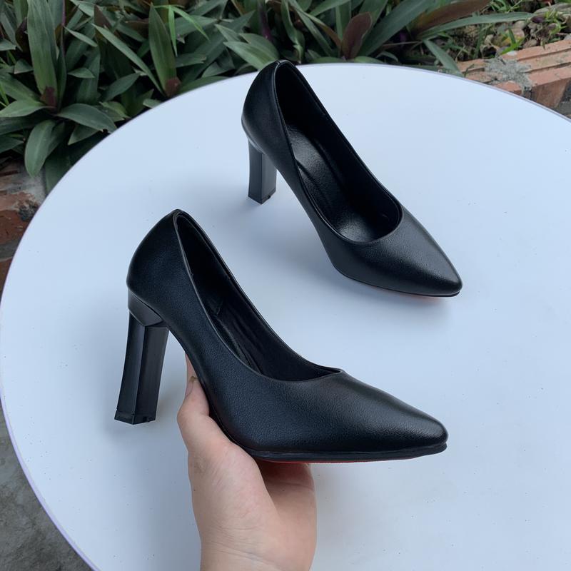 Giày cao gót 9 phân, giày da lì ( da mờ ) có 3 màu đen, trắng và kem size từ 34 đến 40