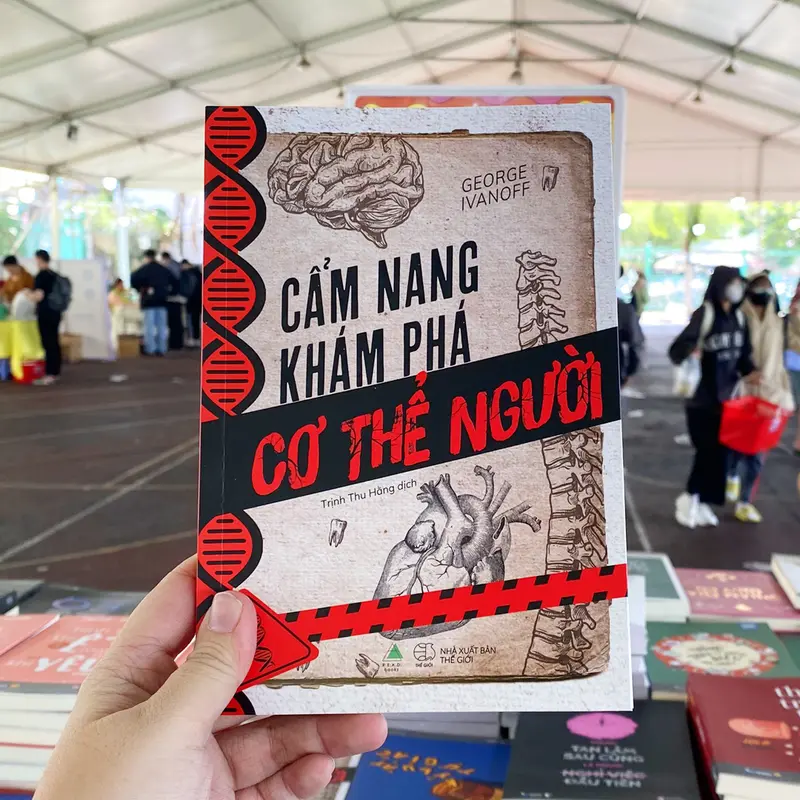 Sách - Cẩm Nang Khám Phá Cơ Thể Người 2