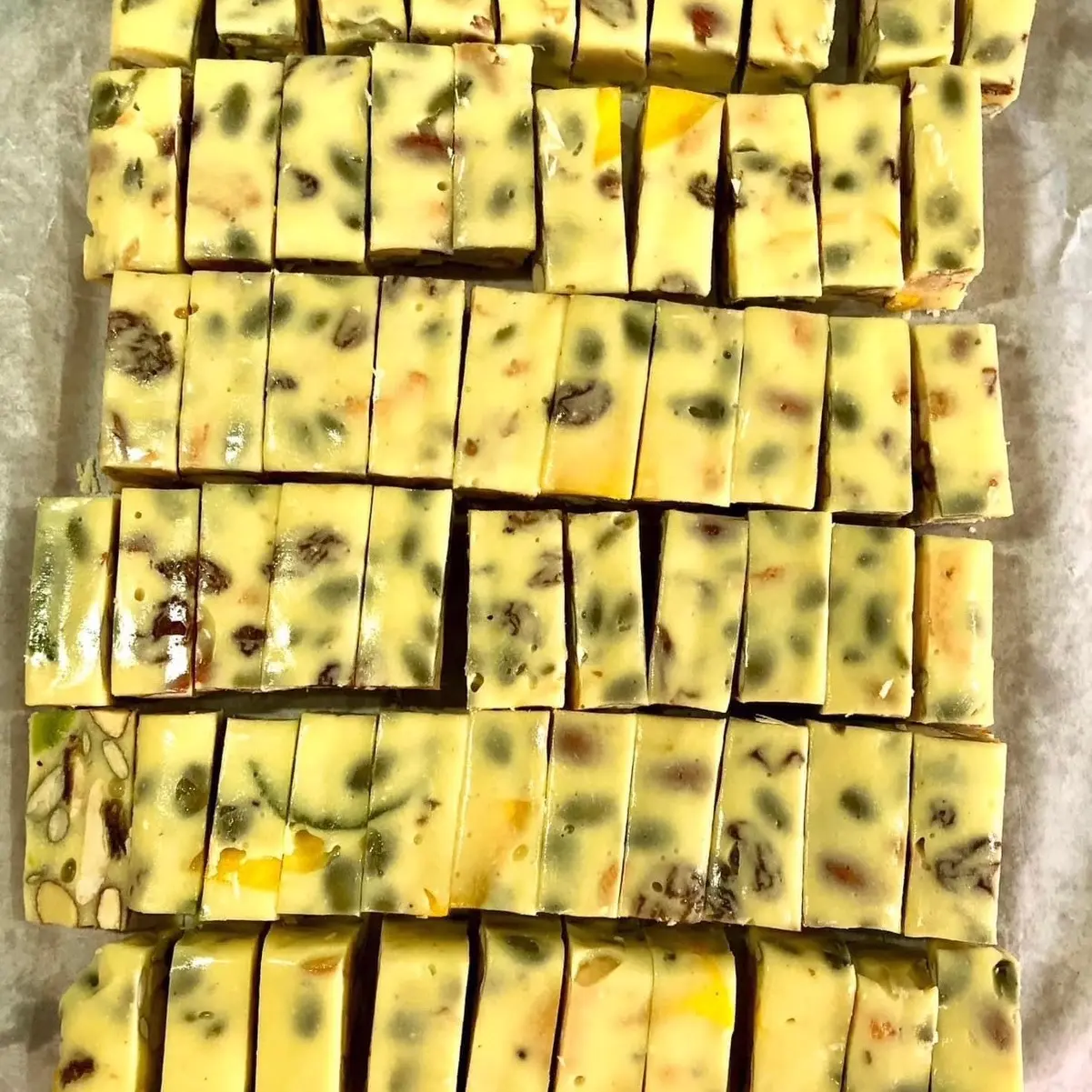 Kẹo nougat Hạnh Phúc 500gr - Snack và Candy
