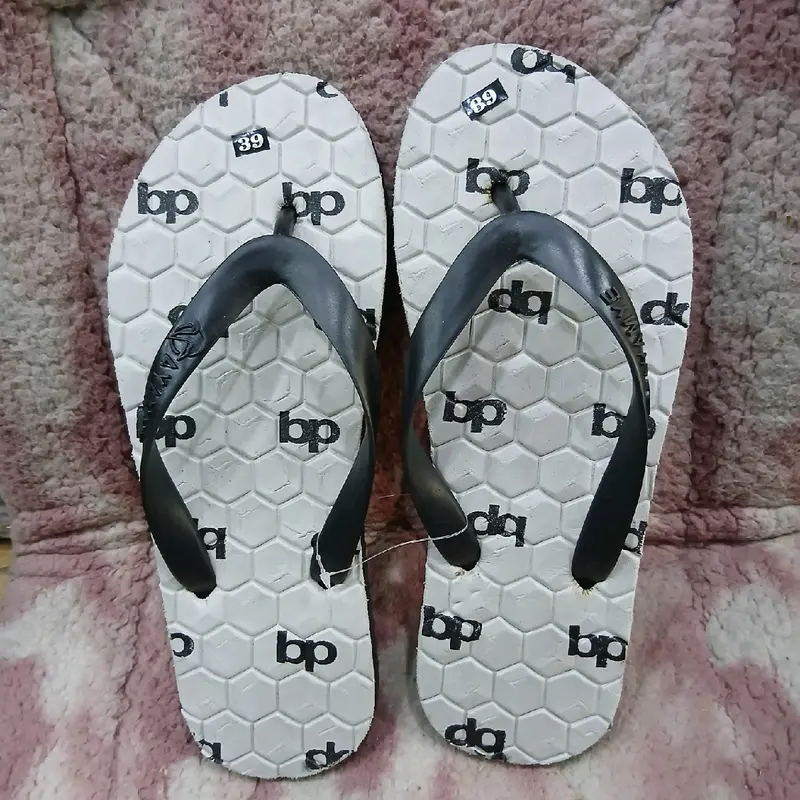 (NữNam)Dép tông ,Dép xỏ ngón,Dép lao ,Dép 2 quay ,Dép nền chữ bp (size 36 tới 39).form nhỏ Nam tăng 1 size nhé. 8