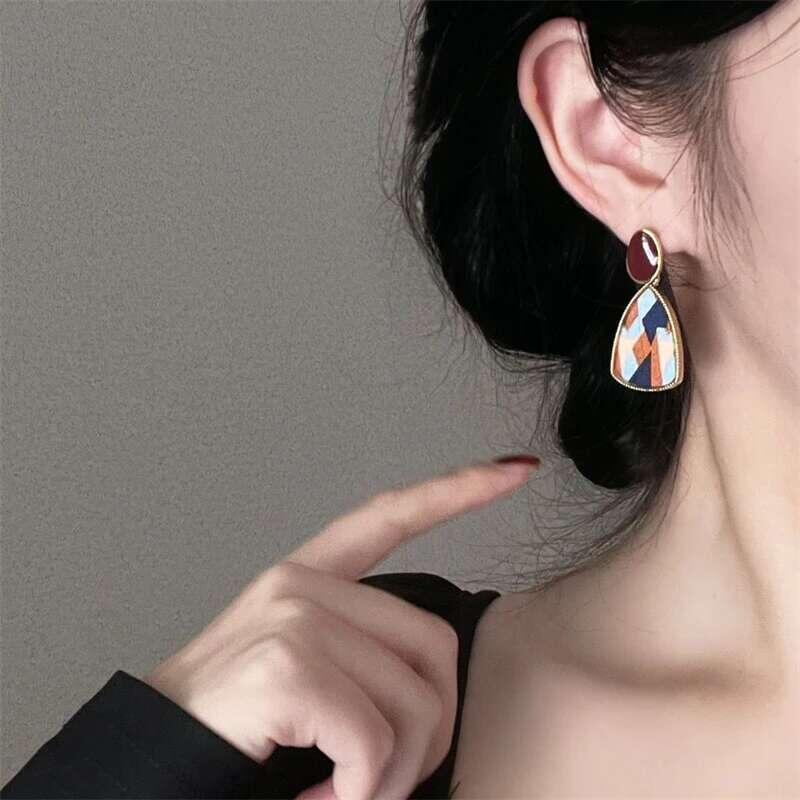 Vintage Dripping Oil Wine Red Retro Stud Earrings For Women Korean Pearl wer Heart Shape Geometric Earring High Sense Jewel 2