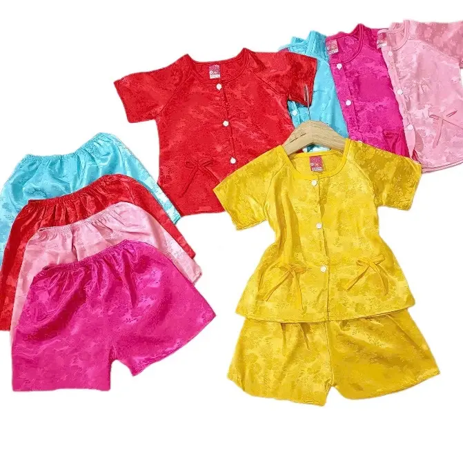 Combo 2 Bộ Đồ Yếm Gấm Siêu Xinh Cho Bé Mềm Mịn Thoáng Mát Giúp Giảm Nhiệt Độ Cơ Thể Tạo Cảm Giác Mát Mẻ Thoải Mái Khi Sử Dụng Chất Liệu Mềm Mịn Thoáng Mát 2