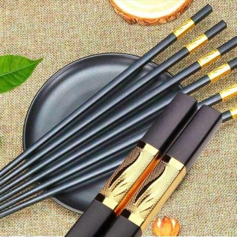 Combo 50 đôi Đũa Mạ Vàng Đũa mạ vàng 50 đôi Hàn Quốc Nhựa Đen Nhật Cao Cấp Chống Trơn Chống Mốc Chịu Nhiệt Độ