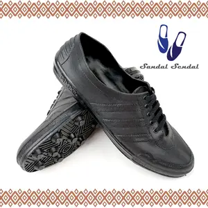 Sepatu Bola Karet TAIYOKO FB NEW Hitam - Sepatu Pria Boots