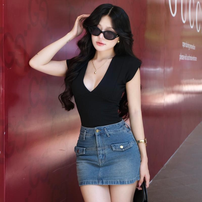 Áo thun nữ tay ngắn cổ V sexy thun lụa trơn co giãn tốt freesize - Feliza Clothing 4