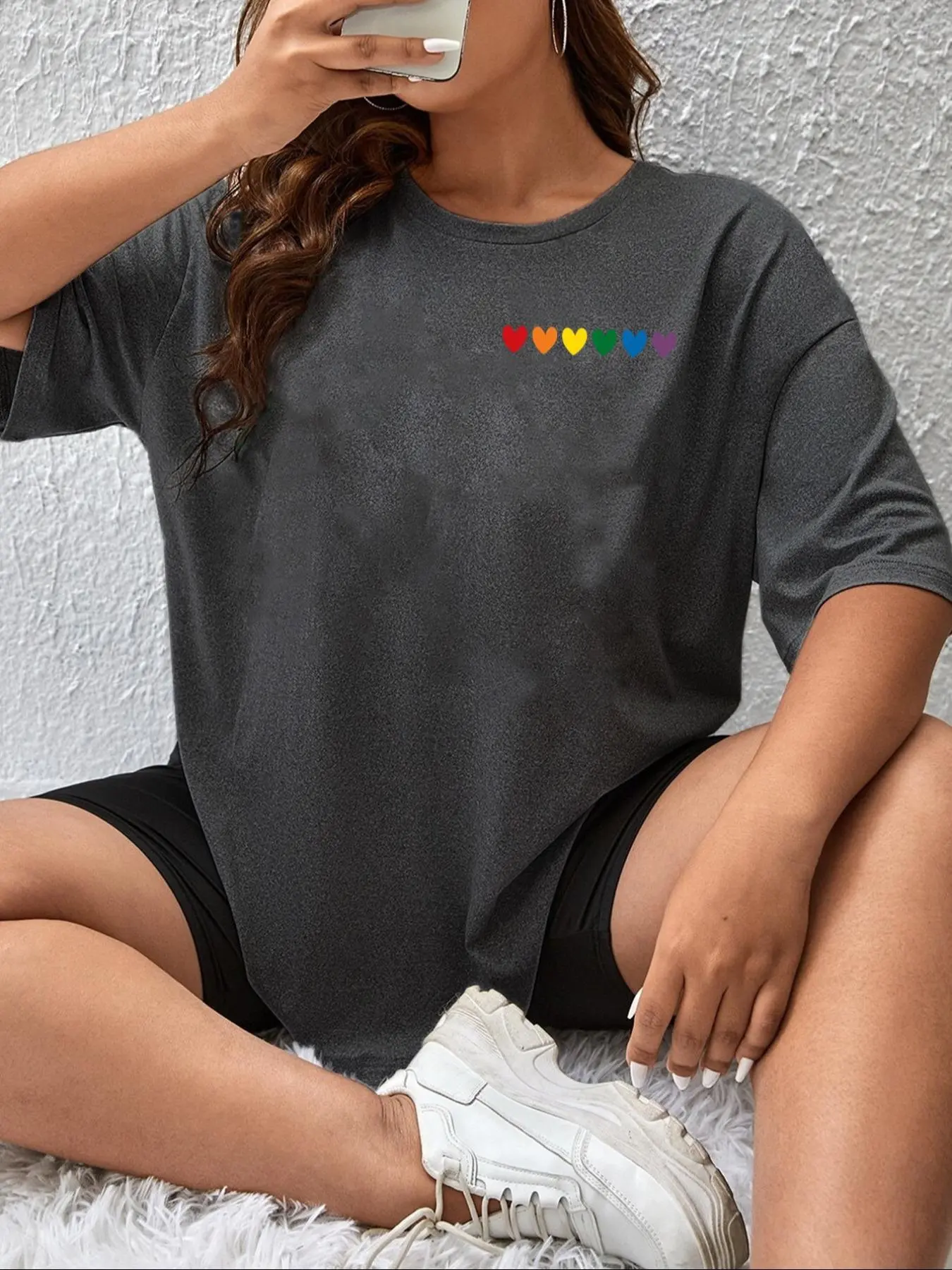 Plus Size Heart Print Round Neck Tee, Casual Short Sleeve Crew Neck T-Shirt for Summer, Women's Plus Clothing for Daily Wear
