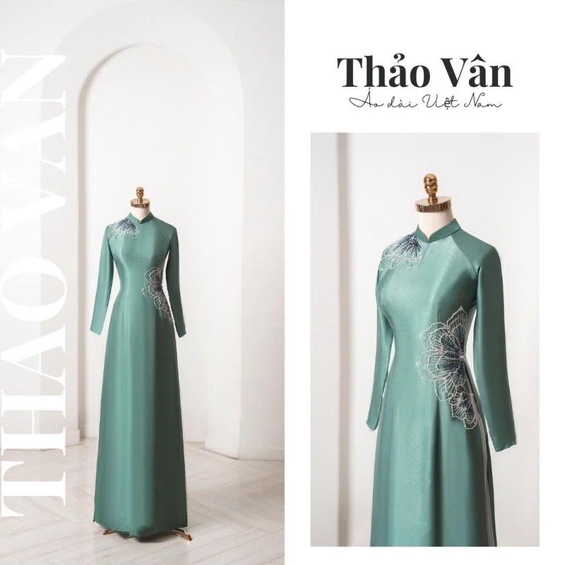 Áo Dài Truyền Thống Lụa Vân Gỗ Cao Cấp Đính Kết Hoa Pha Lê   Ngọc Nữ Women Dress - Áo Dài Thảo Vân   Lịch Sen áo  dài ôm mẹ