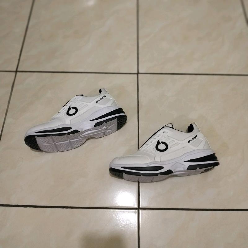 sepatu running dewasa,sepatu pria/wanita sepatu joging /lari Outdoor 4
