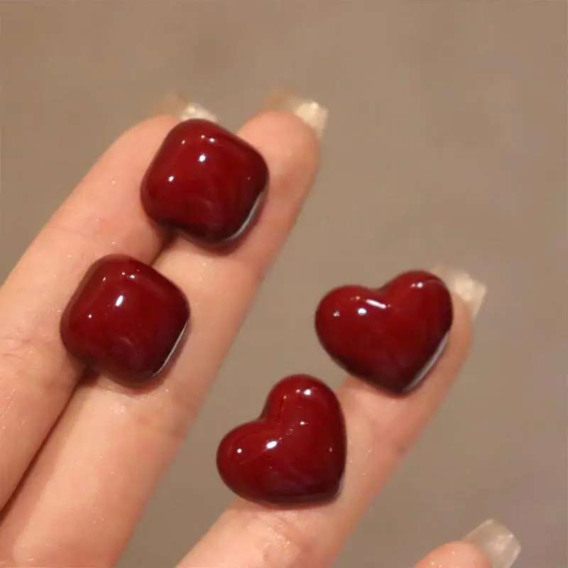 2025 New Hot Retro Red Earrings for Women Exquisite Light Luxury High-end Sense Elegant Statement Earrings Daily Ear Jewelry