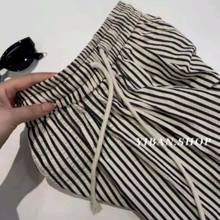 Quần kẻ ống rộng  dáng suông nữ cạp chun lưng cao hoạ tiết kẻ sọc lạ  mắt chất đũi thô nhăn Women