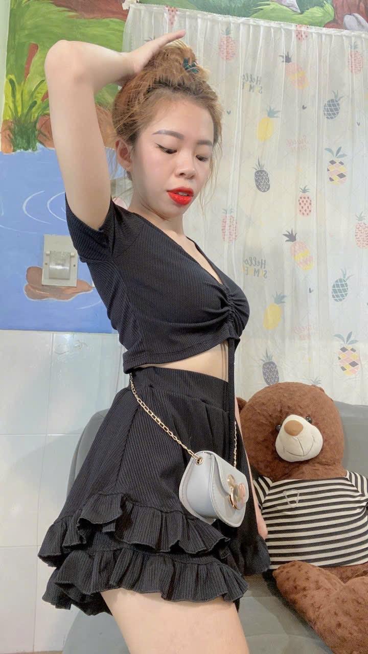 Product Introduction of SÉT BỘ VÁY BÈO KÈM ÁO DÁNG NGẮN  Women 22