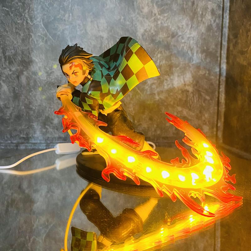Mô hình Kimetsu no Yaiba - Nhân vật Tanjirou kiếm lửa - cực sáng