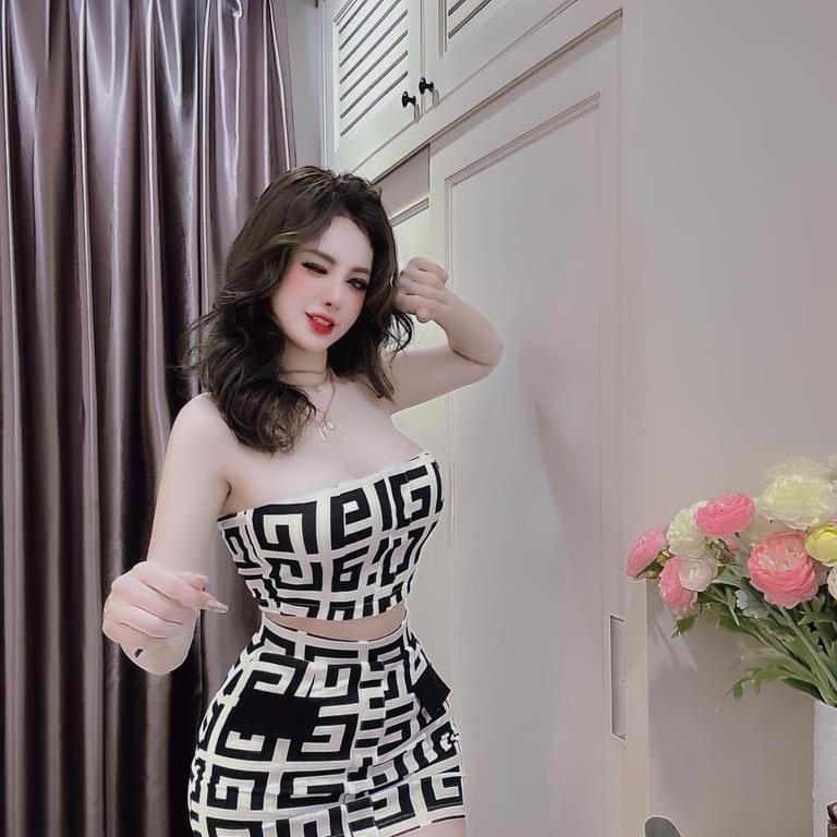 đầm lưới phối lót hoạ tiếc .