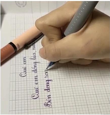 Bút máy chuyên luyện viết chữ đẹp 876 ngòi lá tre tách đôi Calligraphy,Bút máy dành cho học sinh luyện chữ đẹp,thầy cô viết chữ mẫu,viết tiêu đề Mua bút TẶNG Lọ Mực Hồng Hà TẶNG 2 Ngòi Thay Thế