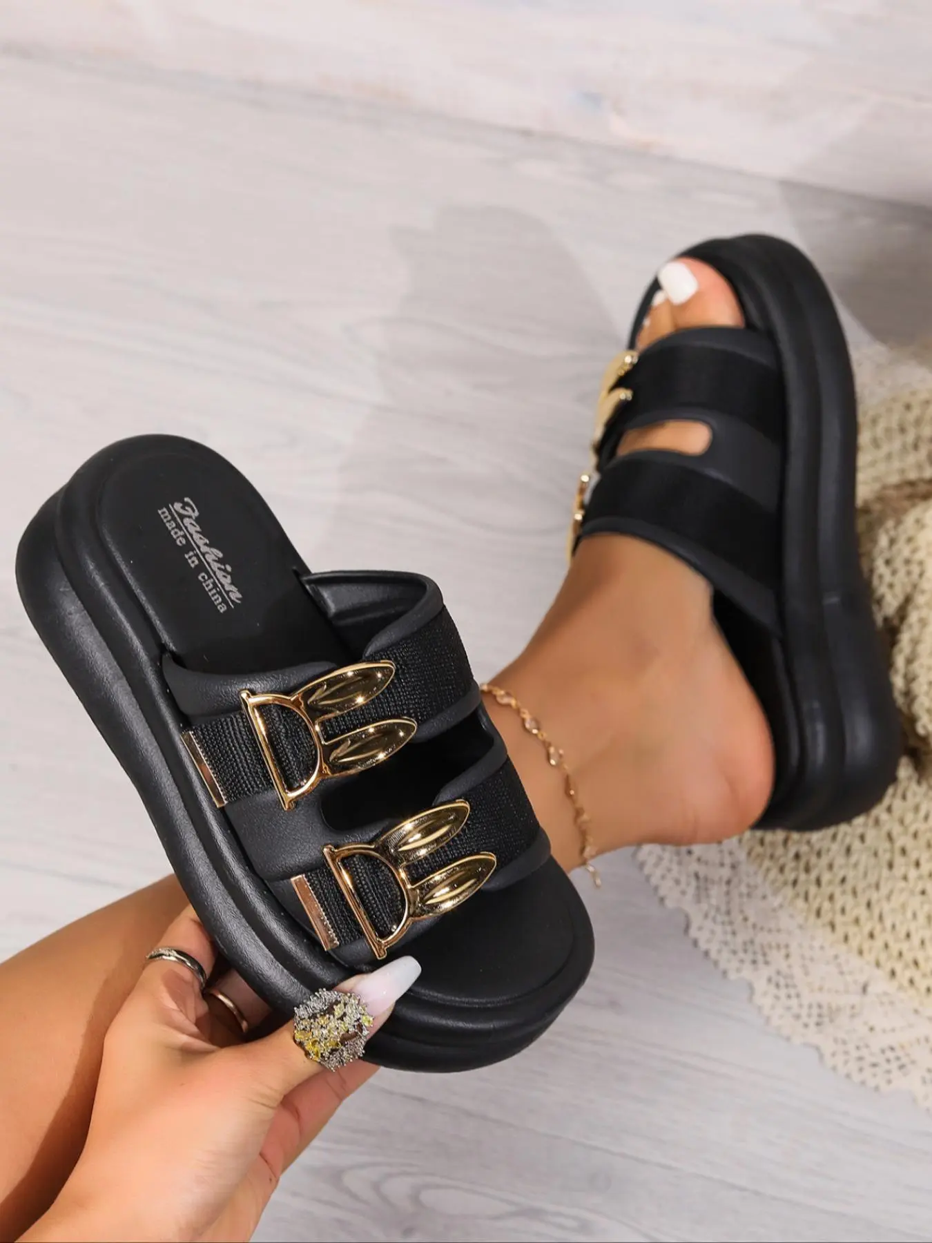 Women's Fashionable Plain Color Slip on Sandals, Casual Comfortable Platform Sandals for Summer, Lightweight Shoes for Beach and Daily Wear, Girl