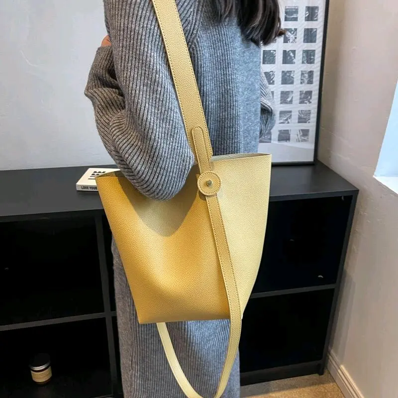 Korean Big Bucket Bag | Korean Bag | Import Bag | Tas Import Korea | Tas Korea | Premium Bag | Shoulder Bag | Tote Bag | Sling Bag | Korean Sling Bag | Aesthetic Bag | Classic Bag | Summer Bag | Fashion Bag 3