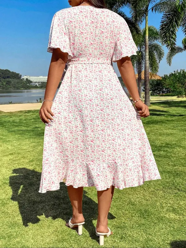 【Plus Size】 Random Ditsy Floral Print V Neck Dress, Plus Boho Fashion Casual Short Sleeve Dress for Daily Holiday Vacation Wear, Women Plus Clothing for Summer 1