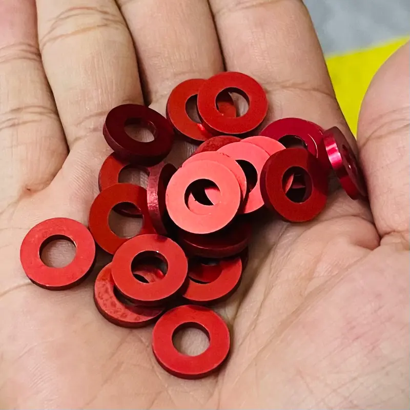 Lông đền đỏ kitaco gắn xe máy 4