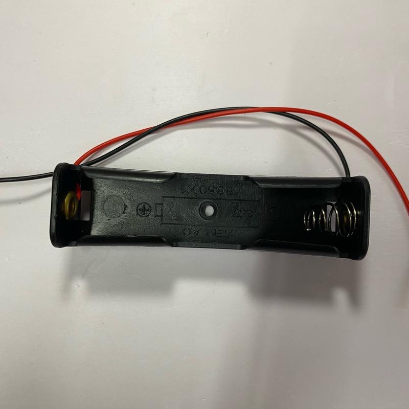 Đế 1 pin 18650 kèm dây
