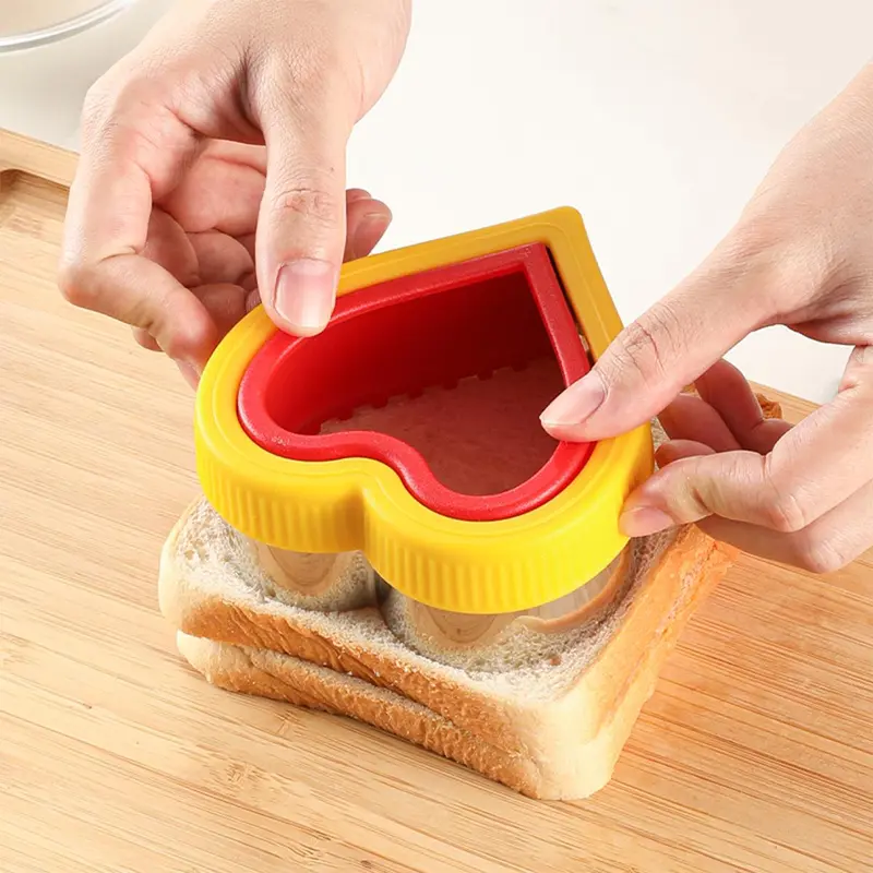 Sandwich Cutter, 1 Count DIY Stainless Steel Sandwich Cutter Sealer, Sandwich Making Mold, Kitchen Utensils 3