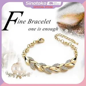 Gelang Titanium Wanita Anti-Karat Emas 18K – Desain daun dengan zirconia berkilau, gaya Korea aesthetic dengan kesan premium, anti-luntur tidak berubah warna, cocok untuk acara pernikahan atau pesta, mudah dipadukan dengan outfit sehari-hari