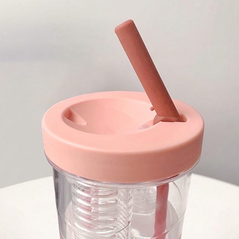 Bình Nước Detox Trong Suốt Dung Tích 700ml Có Ống Hút Tiện Dụng có thể gập lại, có ngăn đựng trái cây 3