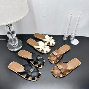 Dép G4 da cao cấp khóa M xinh xắn - Thương hiệu uy tín