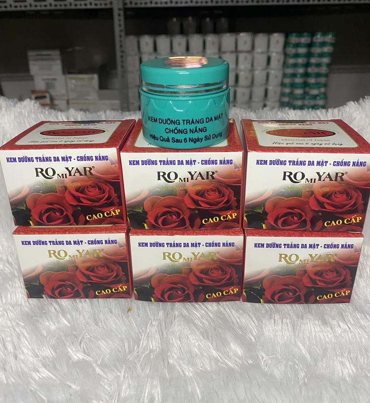 Kem Dưỡng Da Mặt-Chống Nắng Spf 45+ Romiyar  15G 5
