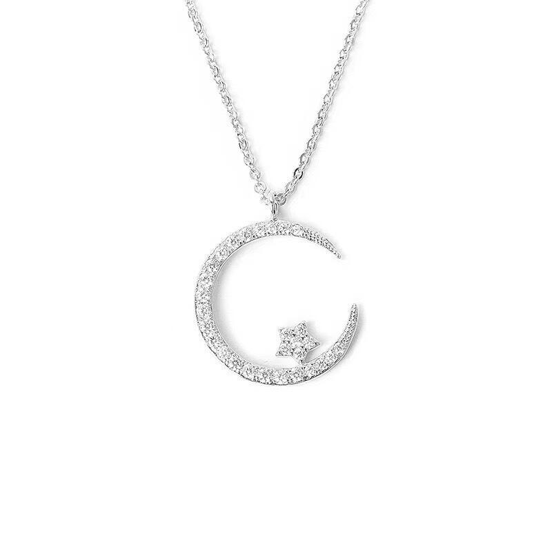 Product Introduction of Temperament Star Moon Pendant Necklace, Women's Sparkling Exquisite Clavicle Chain, Unique Design, Luxury Gift for Girlfriend 4