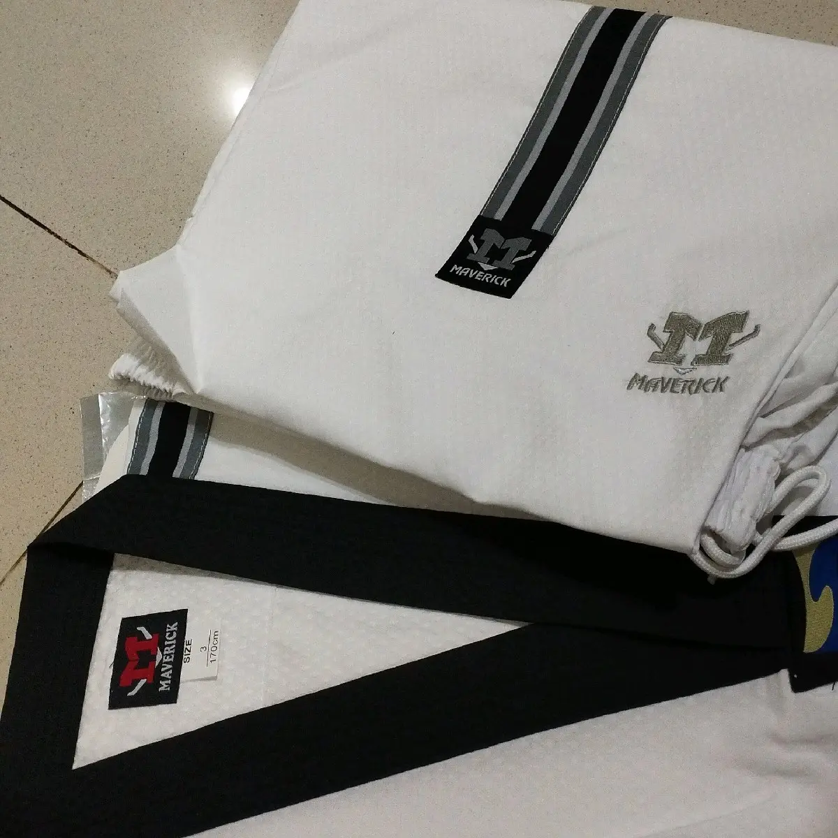 dobok taekwondo kyorugi fighter