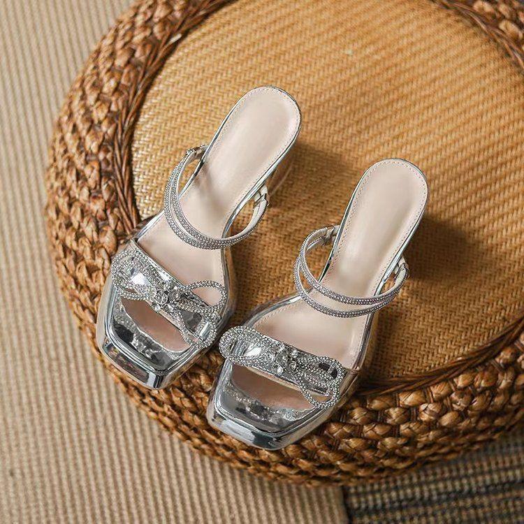 Giày Cao Gót Thanh Lịch, Thiết Kế Thắt Nơ Và Kim Cương Giả, Phong Cách Thanh Lịch, Hai Lớp, Đế Chống Thấm Nước, Gót Khối, Thích Hợp Cho Mùa Hè Nữ Sandal DéP Shoes Đồng 5