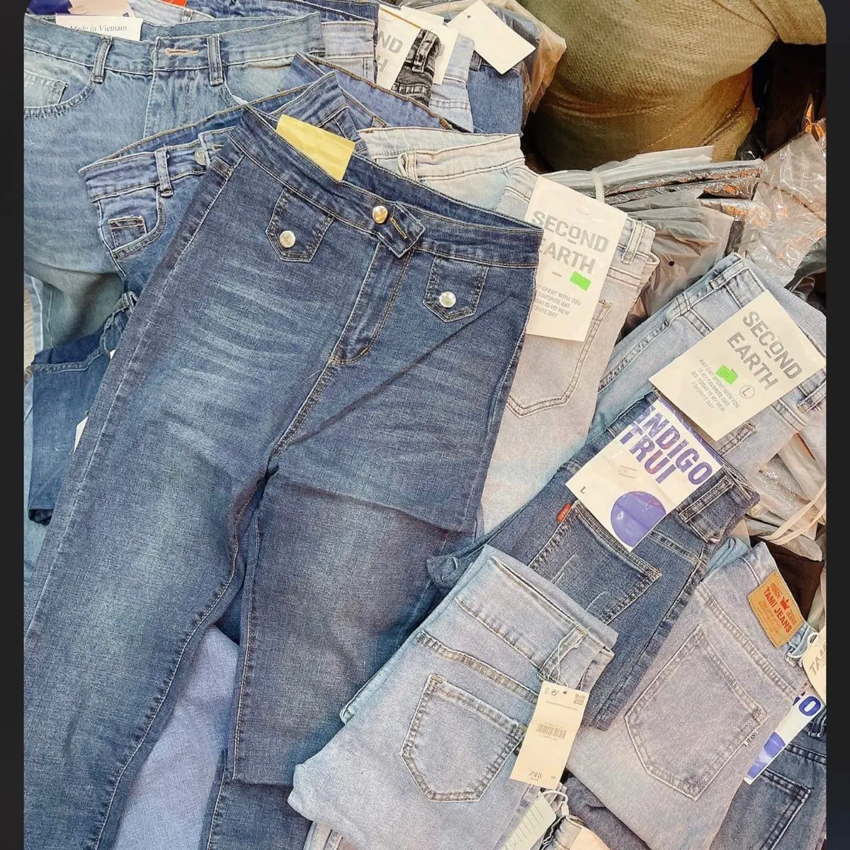 Combo 100k/3 áo chất đẹp hàng mới new. 100k/3 đôi dép nam. Quần Jean lẻ sIze Cotton