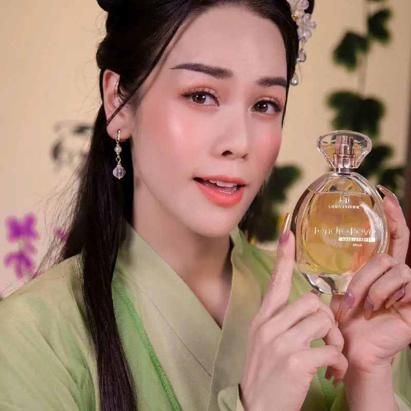 mẫu chiết nước hoa 20ml _03 laura paris 2