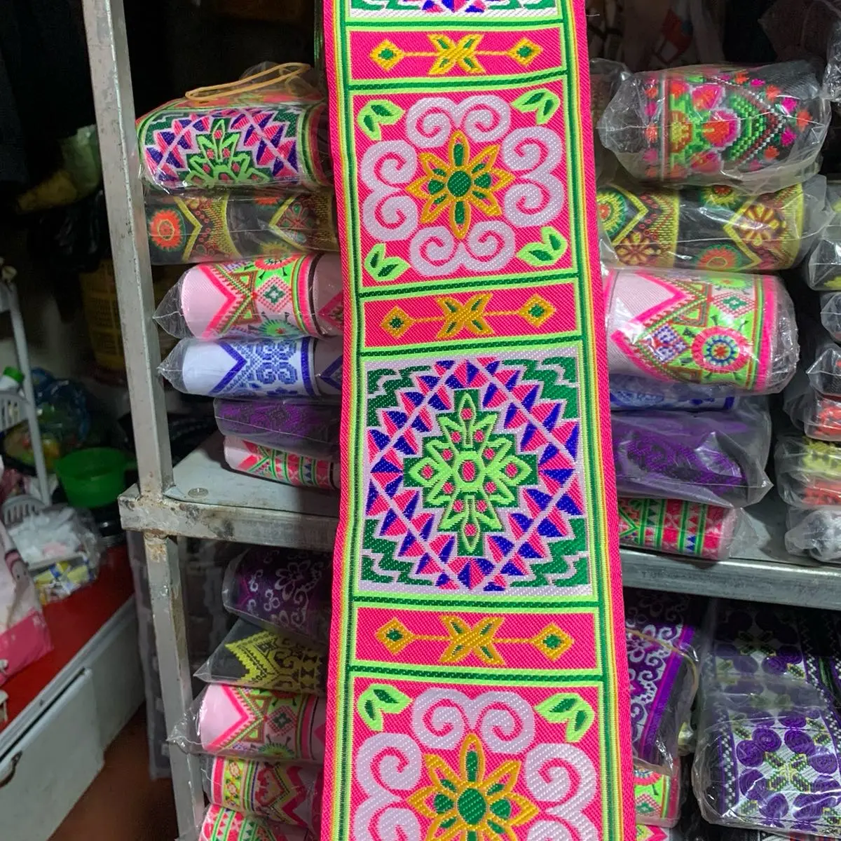 Thổ Cẩm 20cm