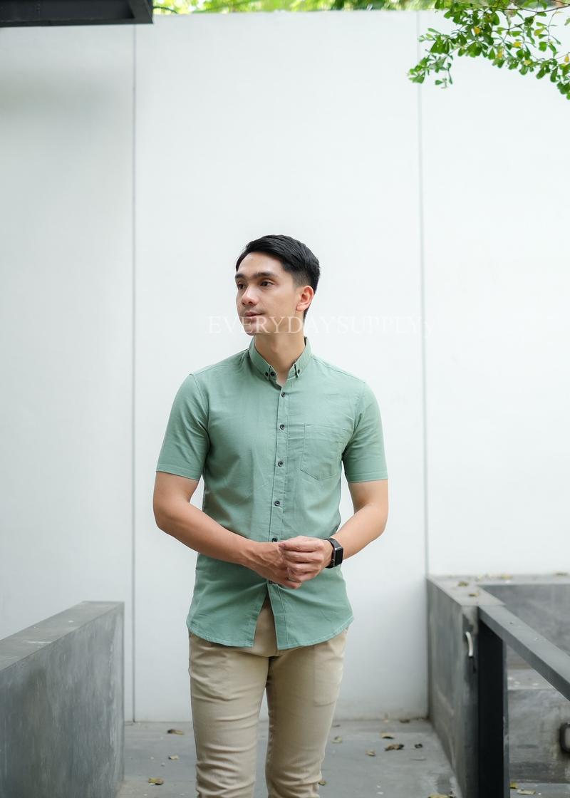 Product Introduction of Kemeja lengan pendek polos slimfit polos Warna Hijau Mint 0