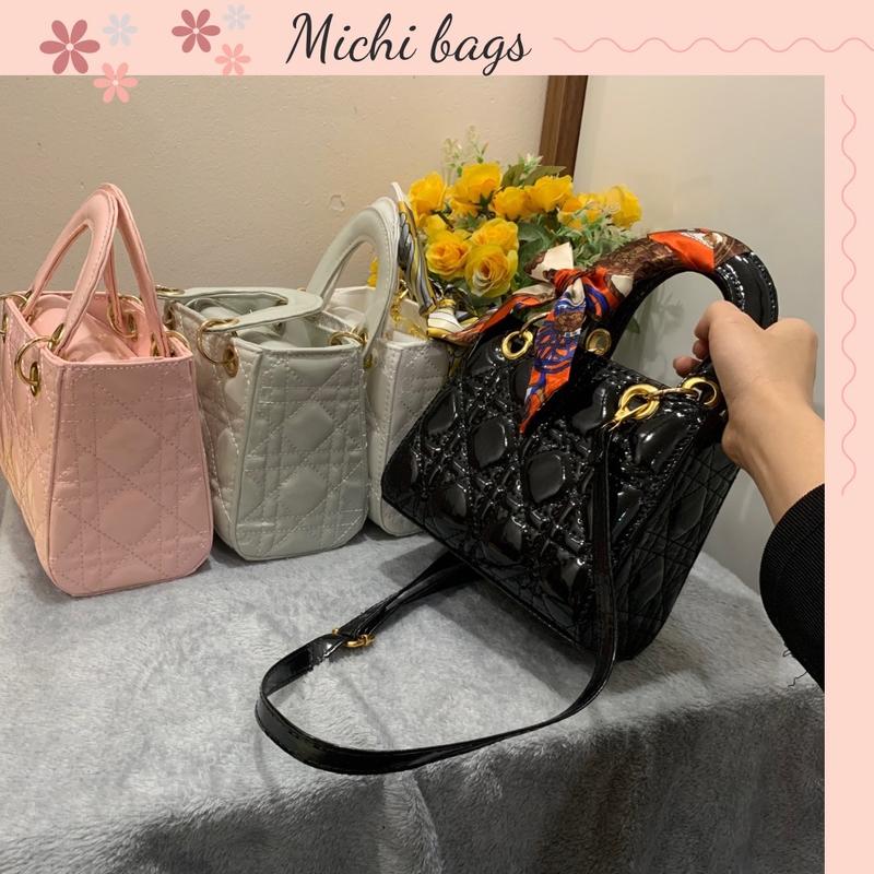 Túi hộp Tag bạc DA BÓNG có CHÂN ĐẾ đủ 4 SIZE có dây đeo chéo + charm tag chữ thời trang hiện đại sang chảnh