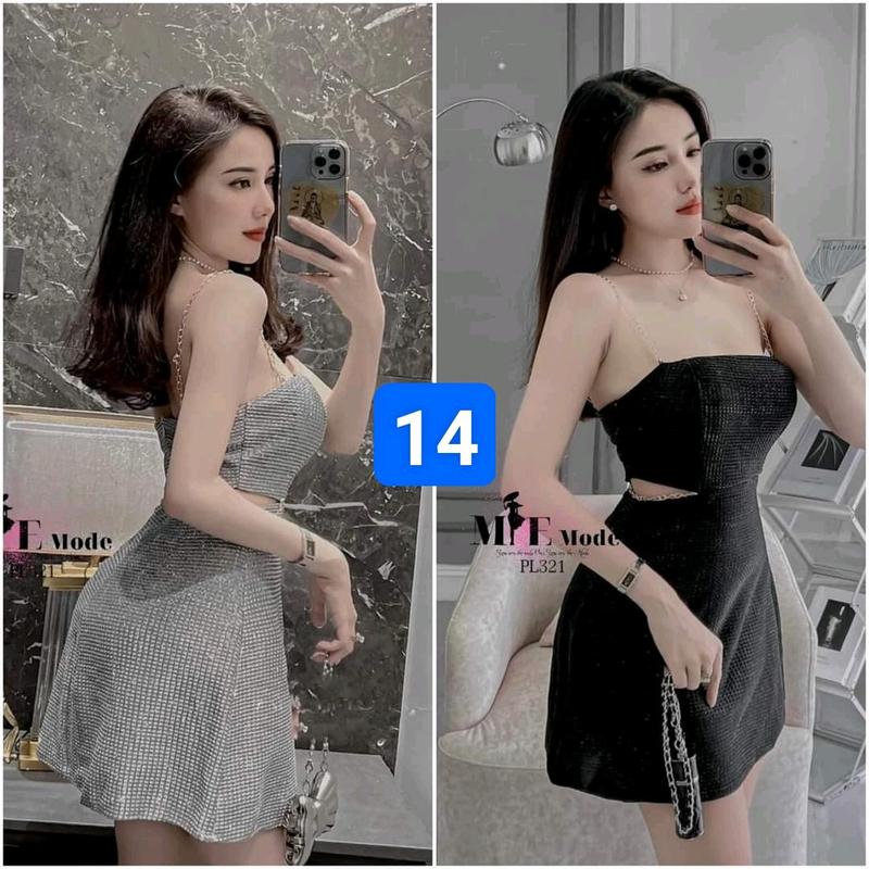 Đầm kim sa Bling Bling quay khoét sườn phối xích vàng. Chất liệu Kim sa nhiễu không nhặm không rụng. Đầm kim sa dự tiệc đẹp.